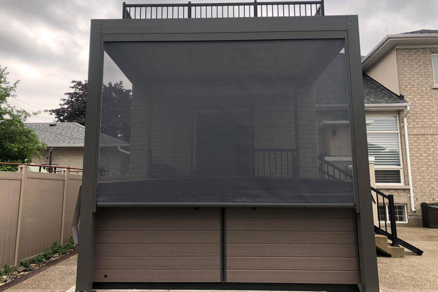 zip screen on patio dark11